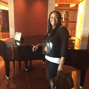 Meet your Posher, Rasheeda